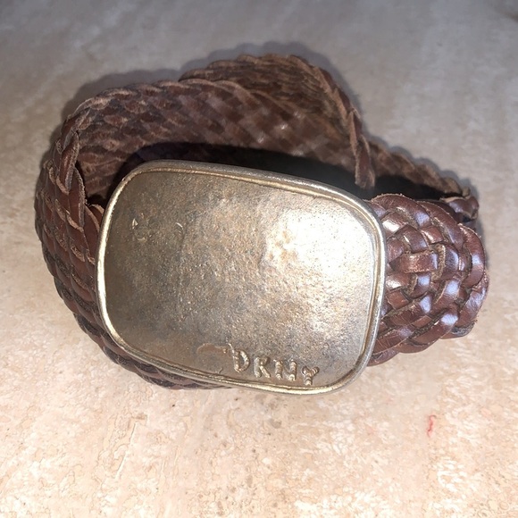 DKNY Epic hand-hammered brass monogramed buckle, Brown woven  display picture 1